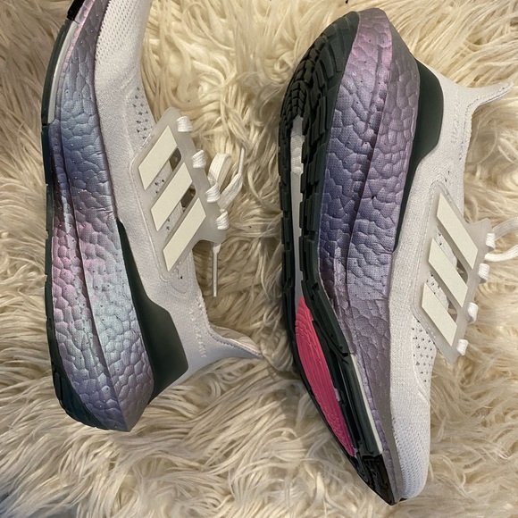 Adidas Ulatraboost - Picture 4 of 6